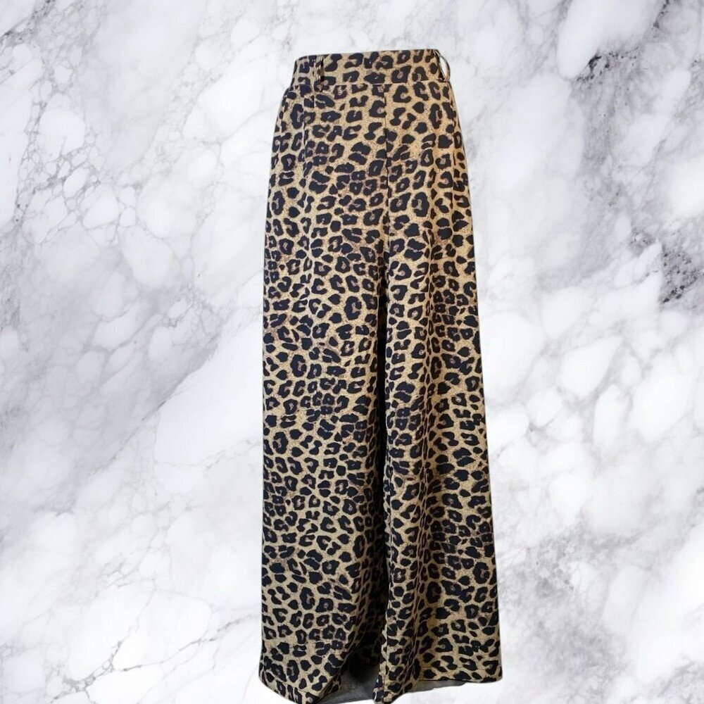 Torrid Pull-On Wide Leg Stretch Crepe High-Rise Pant - Picture 2 of 11